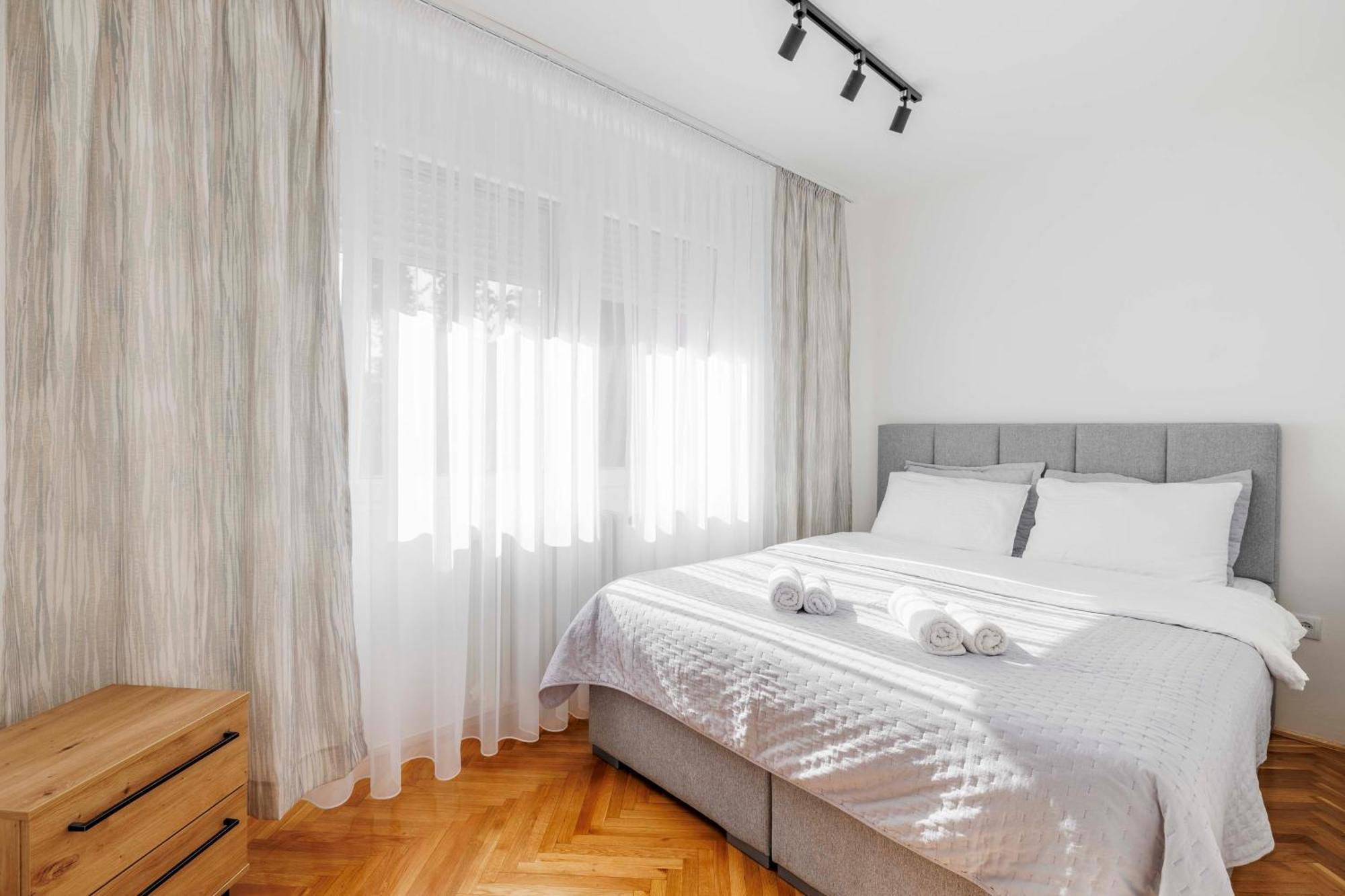 Sari City Center Apartment Novi Sad Exterior foto
